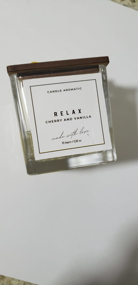 Vela Aromática Artesanal em Vidro Quadrado 80g